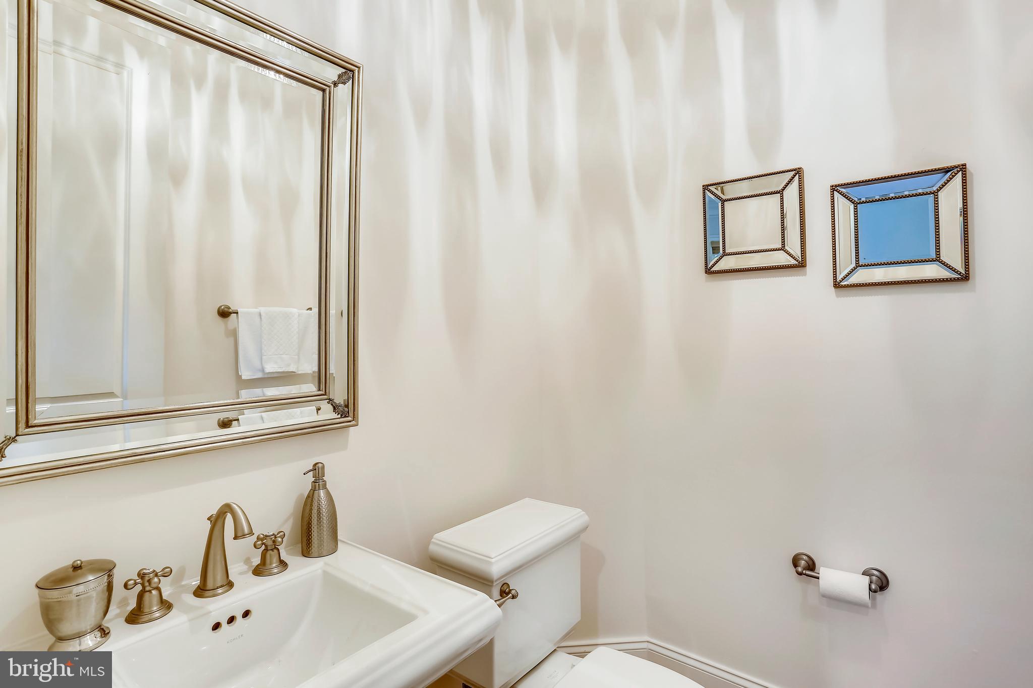 6106 Kirby Road Bethesda, MD 20817 - Photo 24 of 71 Powder Room