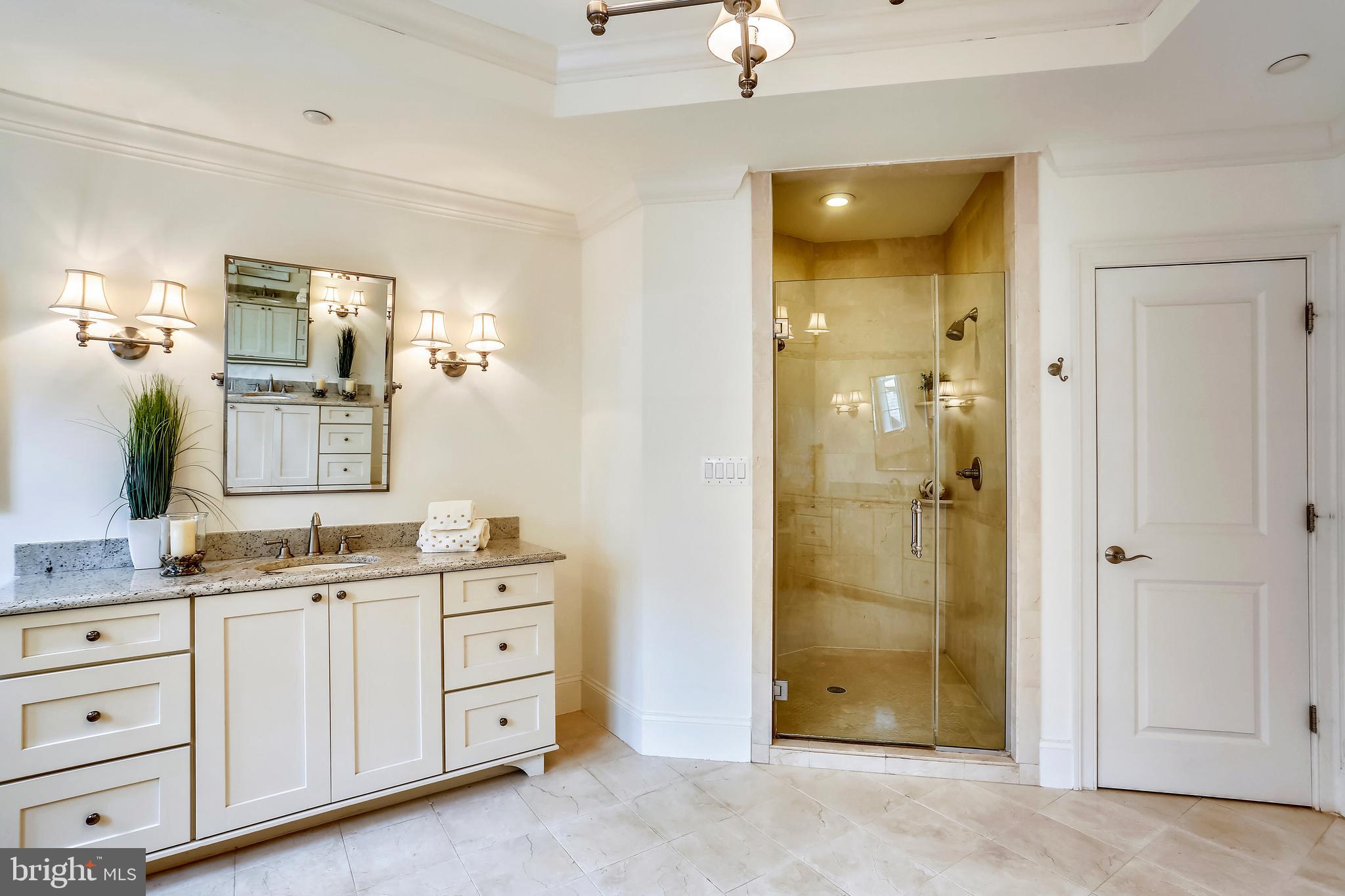 6106 Kirby Road Bethesda, MD 20817 - Photo 34 of 71 Separate Glass Enclosed Shower