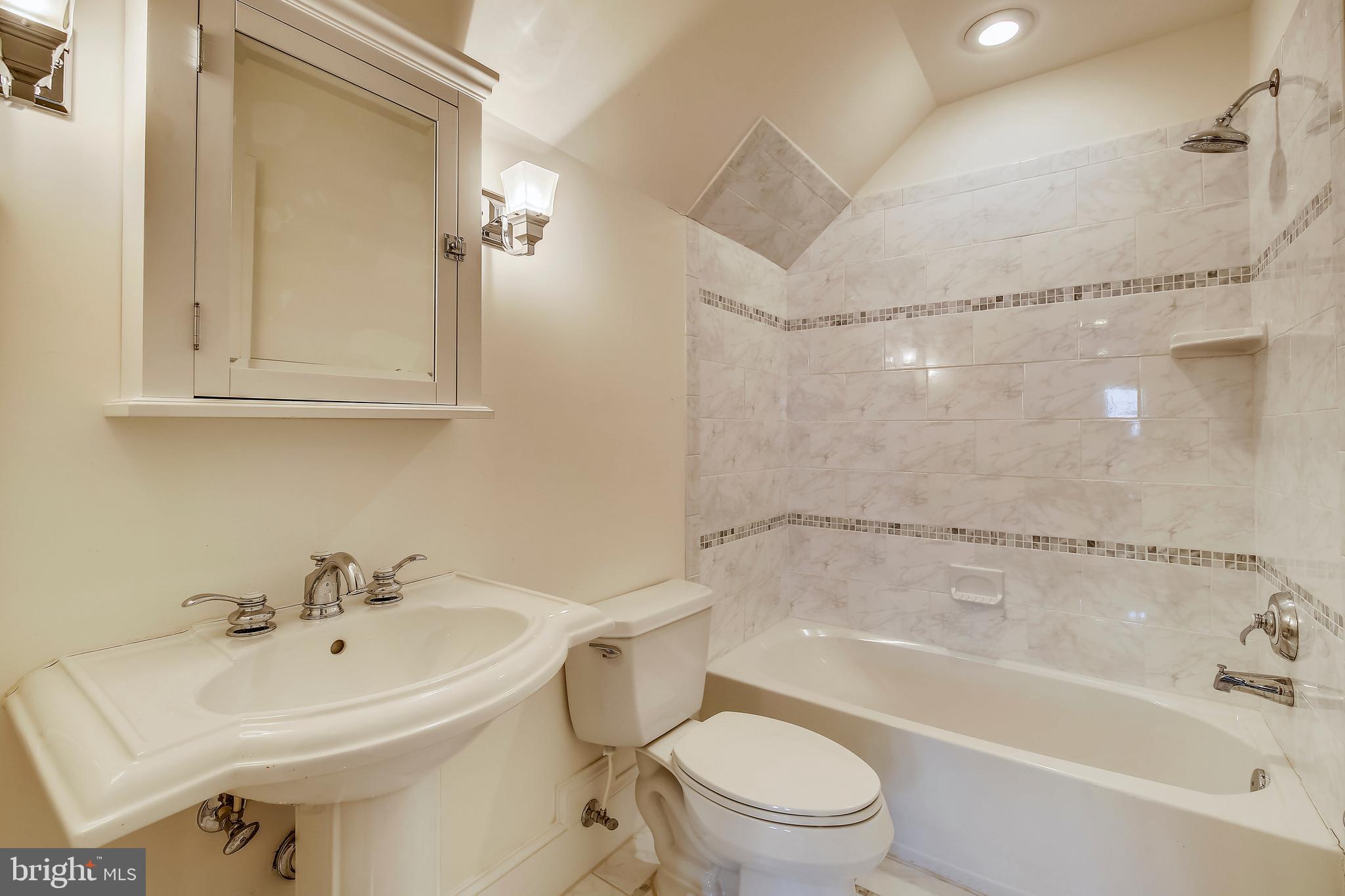 6106 Kirby Road Bethesda, MD 20817 - Photo 50 of 71 Third Level Full Bathroom
