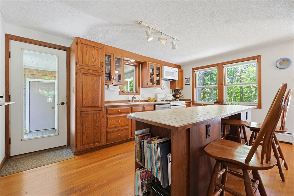 1775 Drift Road Westport, MA 02790 - Photo 15 of 42