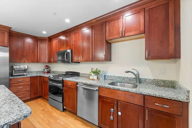 $1,449,000 | 127 Harvey Street, Unit 127, Cambridge, MA 02140