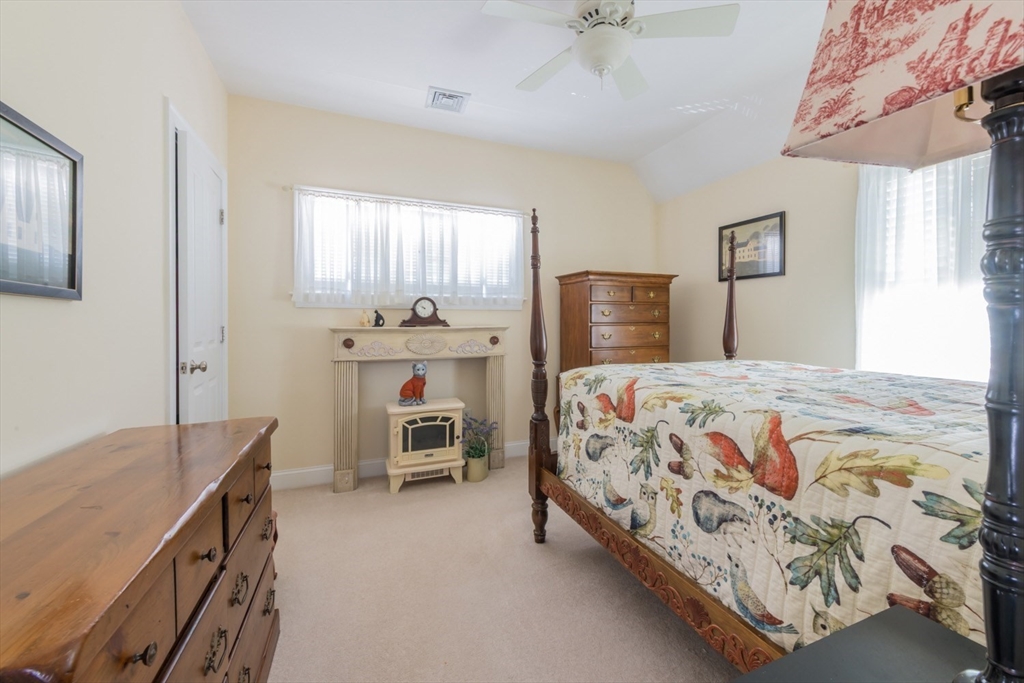 425 Main Street, Unit E Wareham, MA 02571 - Photo 16 of 18