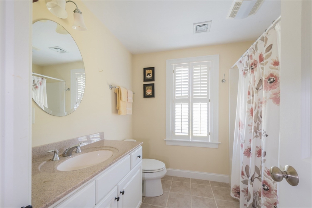 425 Main Street, Unit E Wareham, MA 02571 - Photo 18 of 18