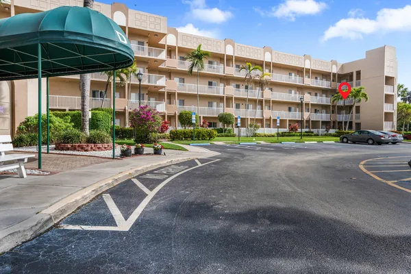 $279,000 | 7647 Southampton Terrace, Unit 318, Tamarac, FL 33321