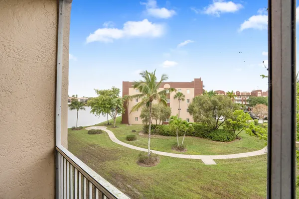 $279,000 | 7647 Southampton Terrace, Unit 318, Tamarac, FL 33321