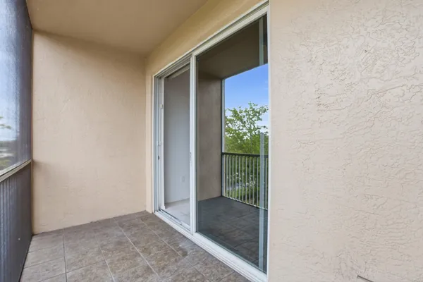 $279,000 | 7647 Southampton Terrace, Unit 318, Tamarac, FL 33321