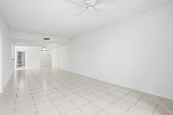 $279,000 | 7647 Southampton Terrace, Unit 318, Tamarac, FL 33321
