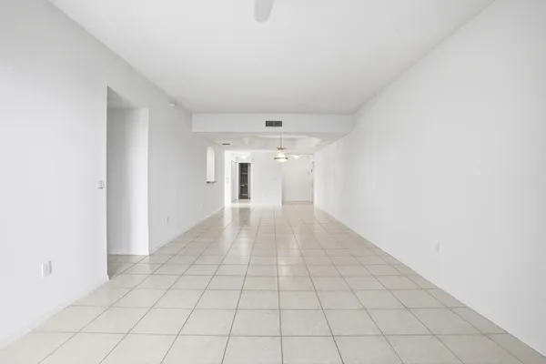 $279,000 | 7647 Southampton Terrace, Unit 318, Tamarac, FL 33321