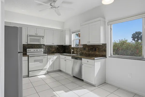 $279,000 | 7647 Southampton Terrace, Unit 318, Tamarac, FL 33321