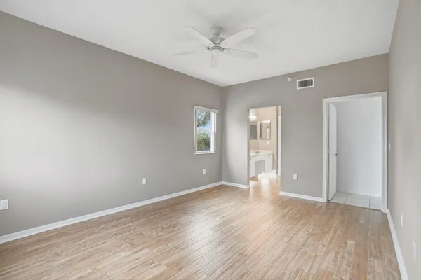 $279,000 | 7647 Southampton Terrace, Unit 318, Tamarac, FL 33321