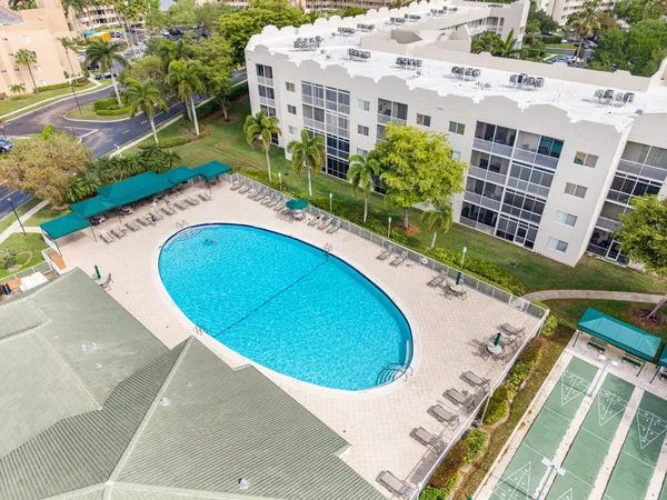 $279,000 | 7647 Southampton Terrace, Unit 318, Tamarac, FL 33321