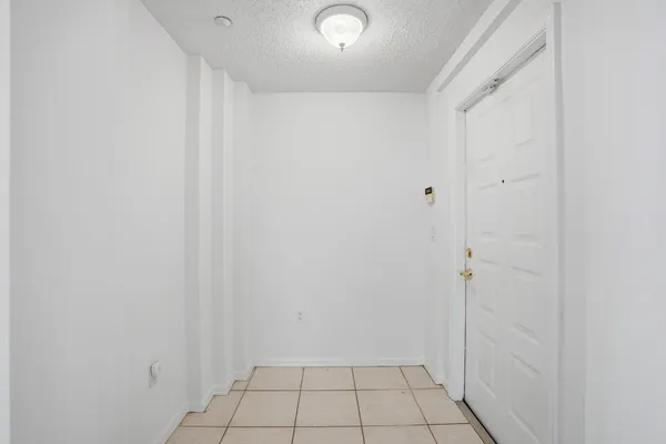 $279,000 | 7647 Southampton Terrace, Unit 318, Tamarac, FL 33321