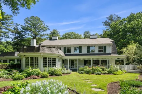 $4,000,000 | 157 Grove Street, Westwood, MA 02090