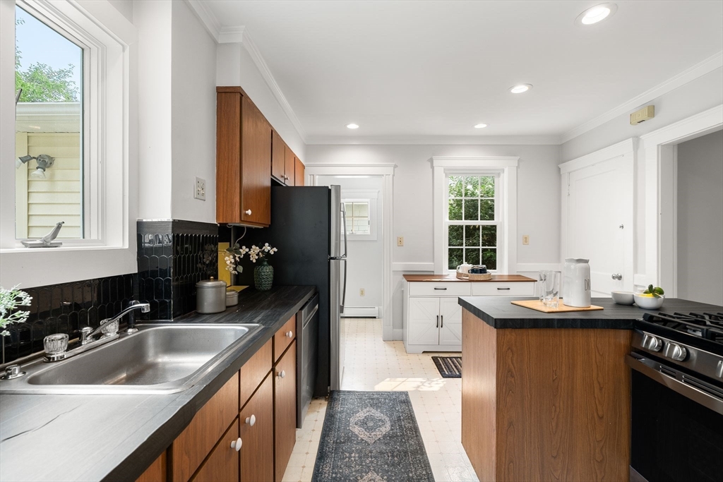 67 Ronald Road Arlington, MA 02474 - Photo 17 of 41