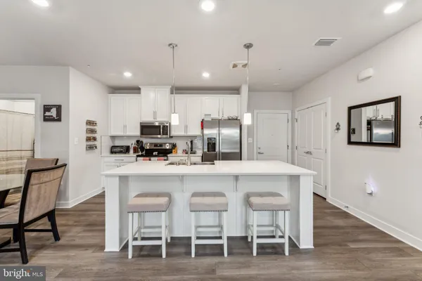 $3,000 | 12875 Mosaic Pk Way, Unit 4J, Herndon, VA 20171