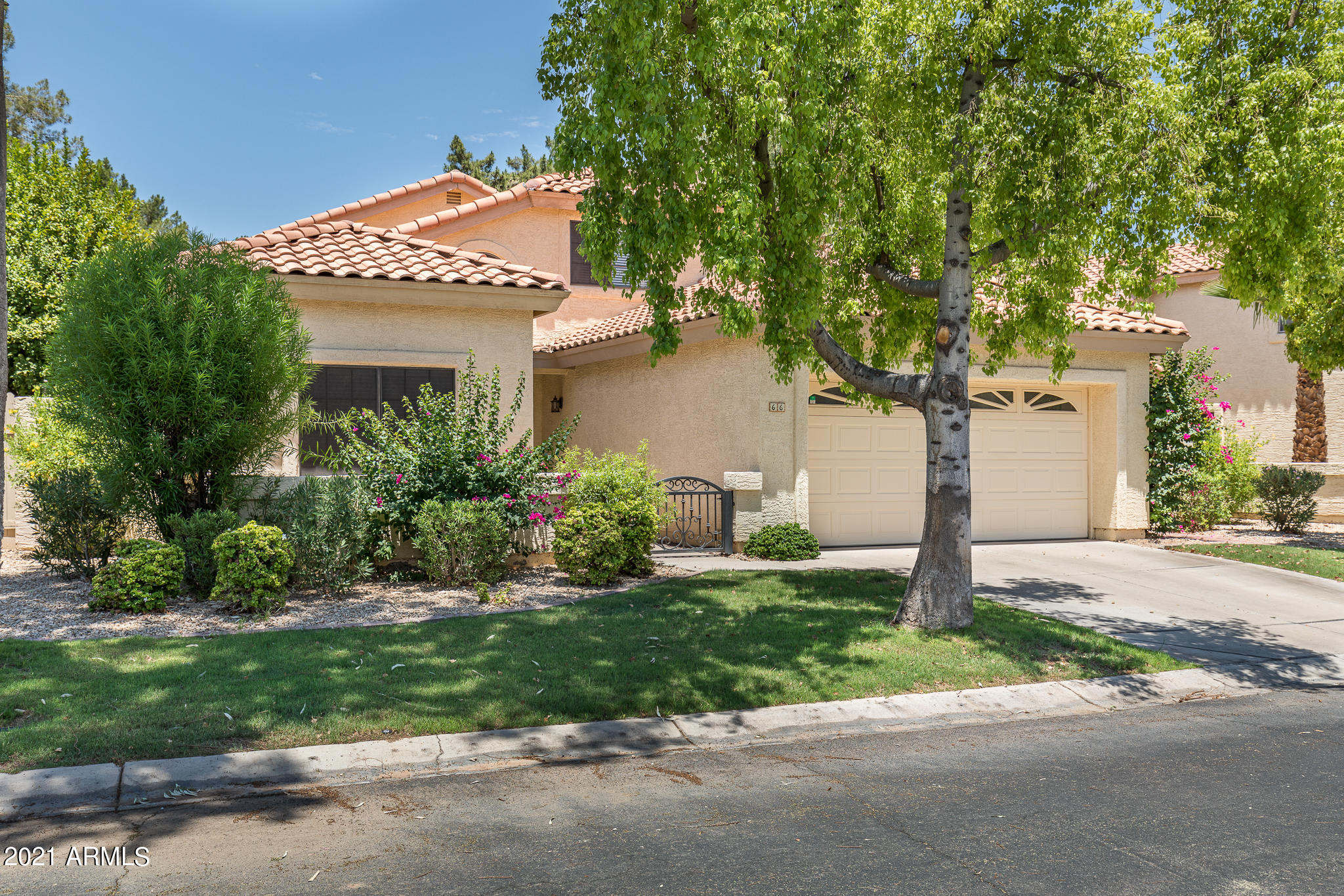 66 East Ranch Road Tempe, AZ 85284 - Photo 2 of 43 66 E Ranch Rd (5 of 41)