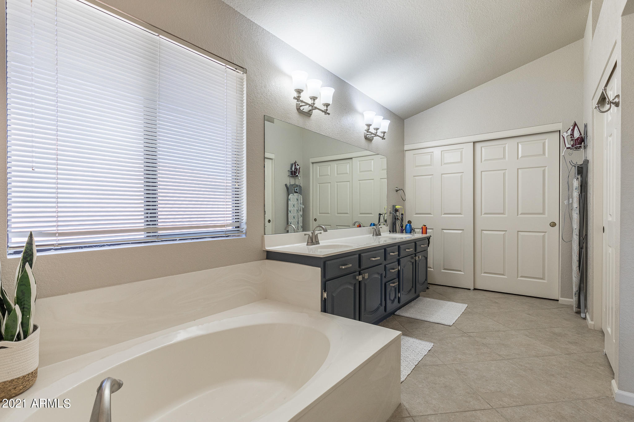 66 East Ranch Road Tempe, AZ 85284 - Photo 22 of 43 66 E Ranch Rd (22 of 41)