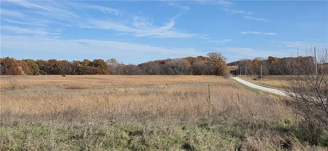 $385,200 | 180 N/a, Bosworth, MO 64623