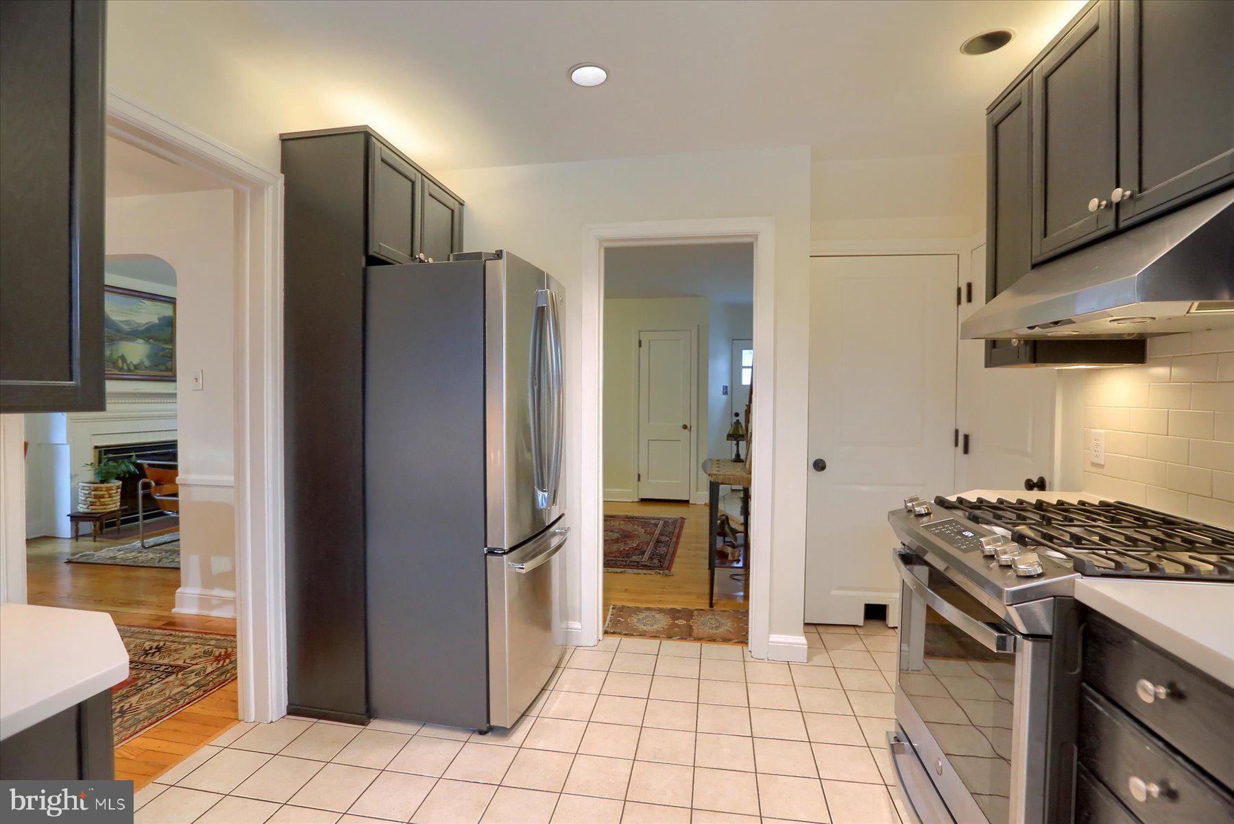 2940 Maple Road Camp Hill, PA 17011 - Photo 8 of 29 Gallery Image 8