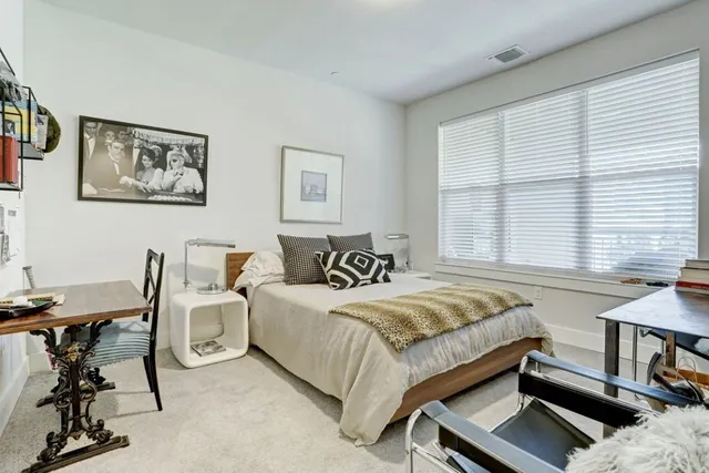 $940,000 | 4709 Unity Circle, Austin, TX 78731