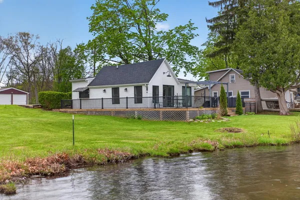 $395,000 | 622 Swains Lake Drive, Concord, MI 49237