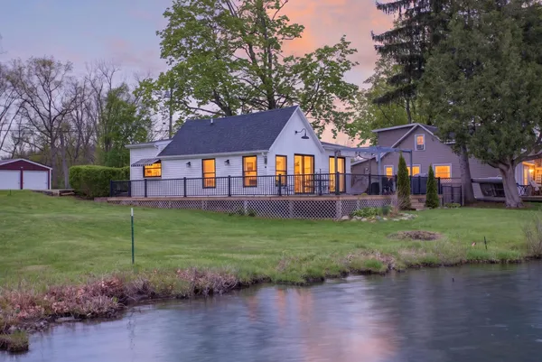 $395,000 | 622 Swains Lake Drive, Concord, MI 49237
