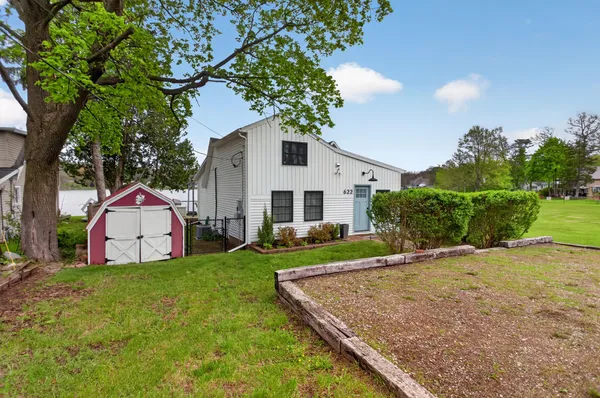 $395,000 | 622 Swains Lake Drive, Concord, MI 49237