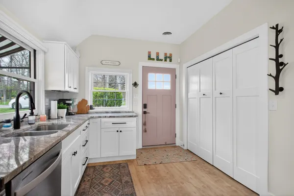 $395,000 | 622 Swains Lake Drive, Concord, MI 49237
