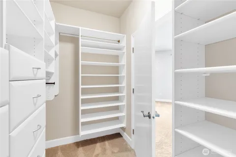 $1,228,000 | 11004 Northeast 11th Street, Unit 606, Bellevue, WA 98004