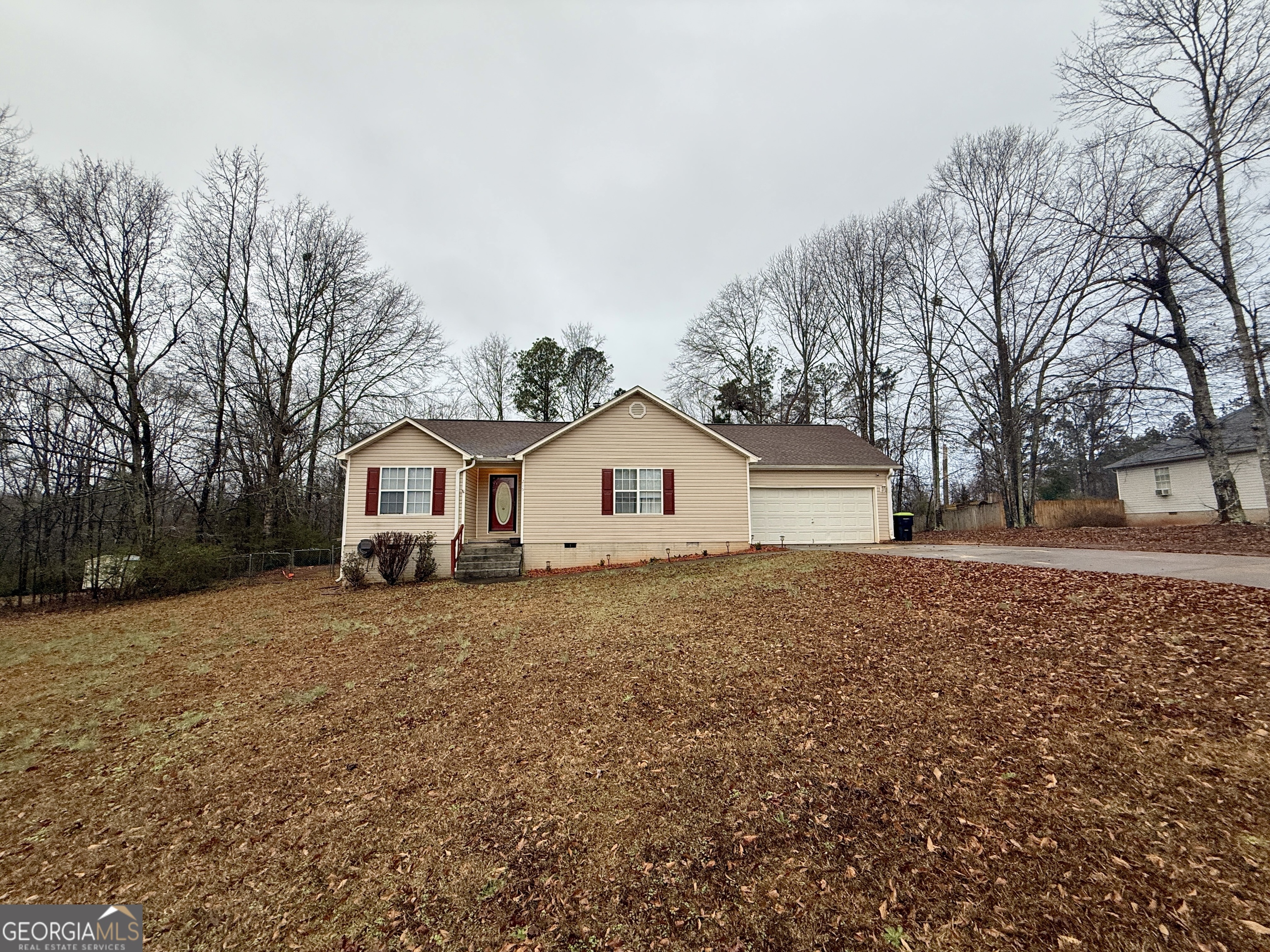 215 Seminary Ridge Griffin, GA 30224 - Photo 2 of 33