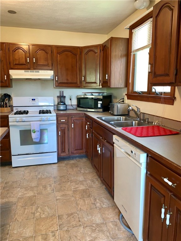 778 Elm Street Woonsocket, RI 02895 - Photo 3 of 20 Gallery Image 3