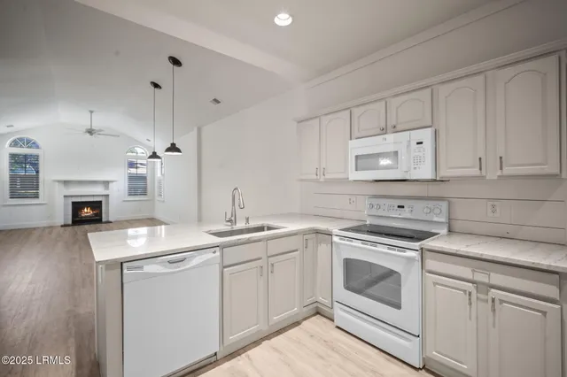 $318,000 | 464 Abbey Glen Way, Hardeeville, SC 29927