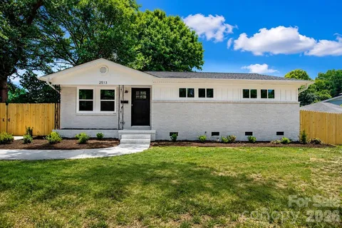 $325,000 | 2513 Westgrove Drive, Charlotte, NC 28208