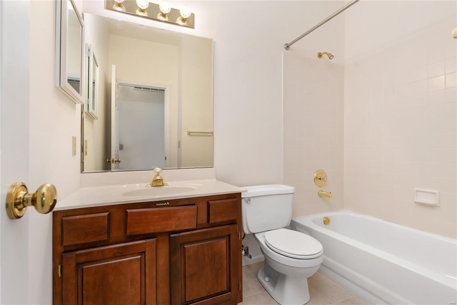 1083 North Spoede Road St. Louis, MO 63146 - Photo 13 of 14 Gallery Image 13