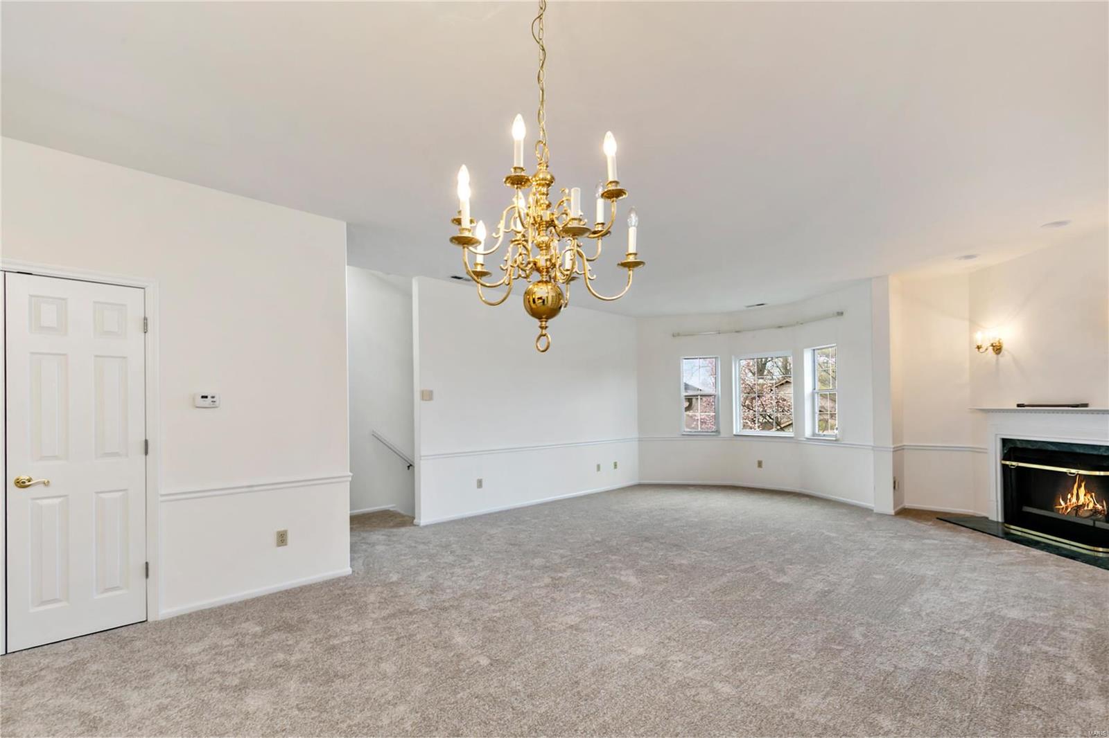 1083 North Spoede Road St. Louis, MO 63146 - Photo 4 of 14 Gallery Image 4