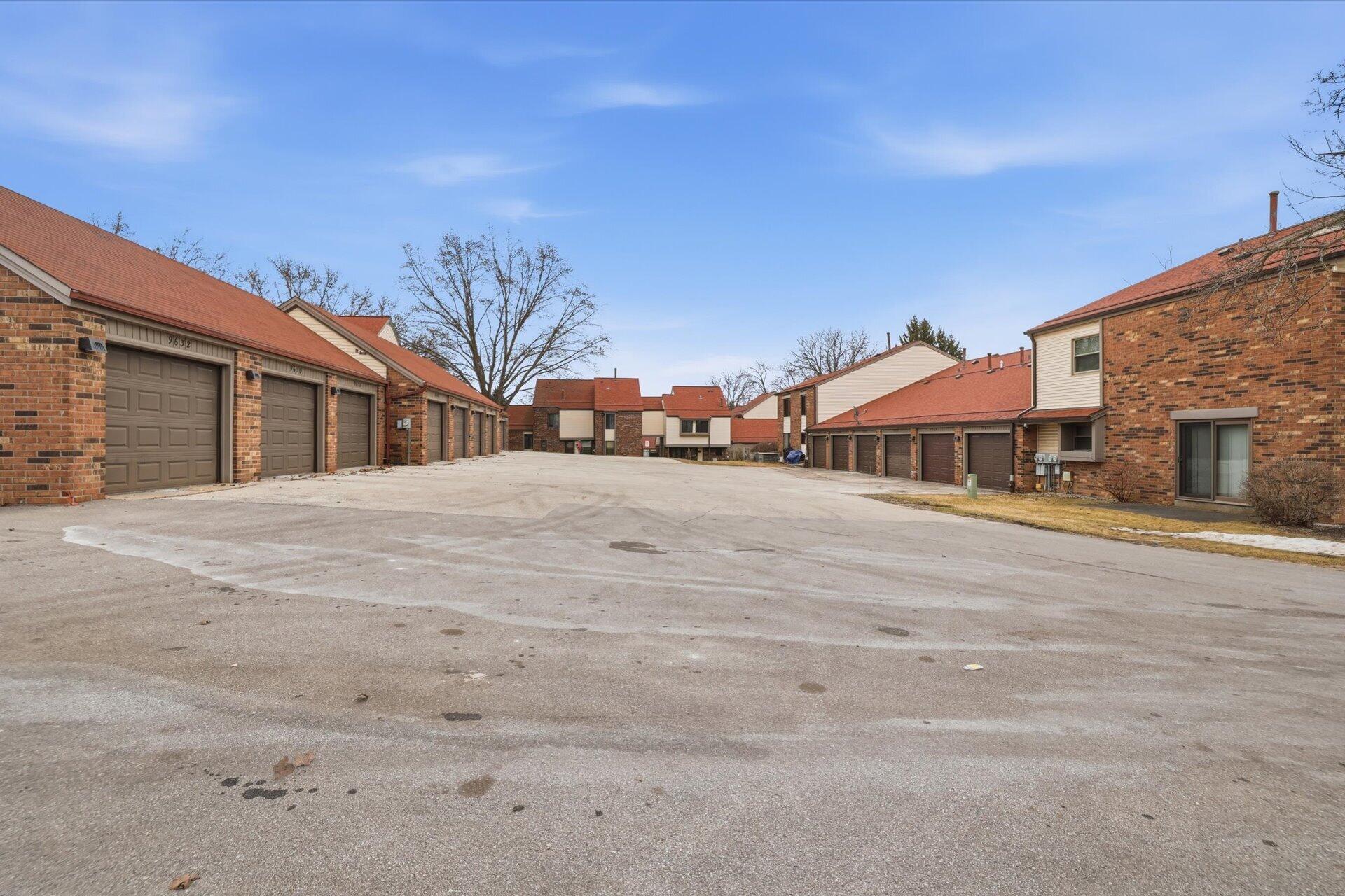 9608 West Bradley Road Milwaukee, WI 53224 - Photo 14 of 24 Exterior