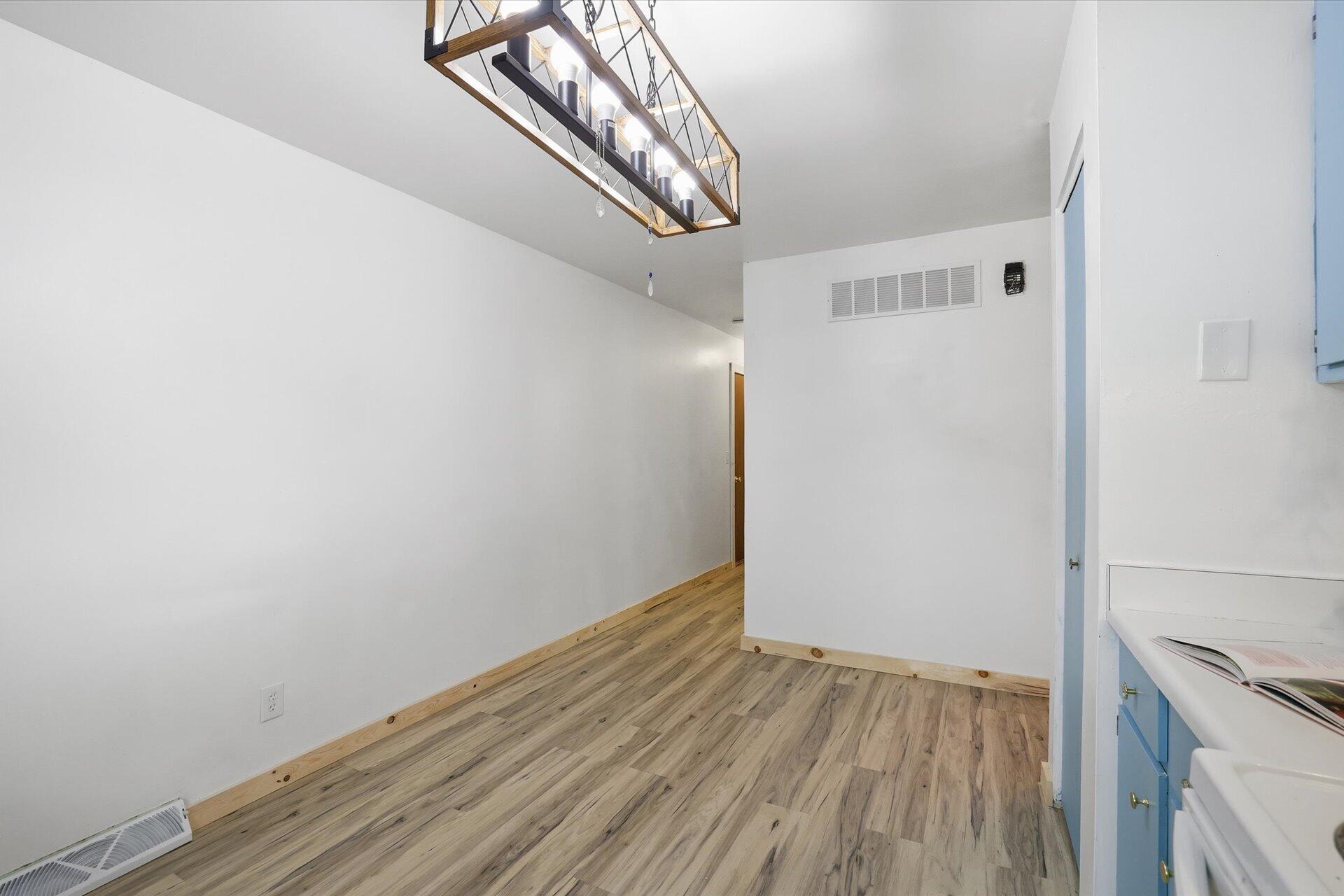 9608 West Bradley Road Milwaukee, WI 53224 - Photo 8 of 24 04-004_ACAM5198