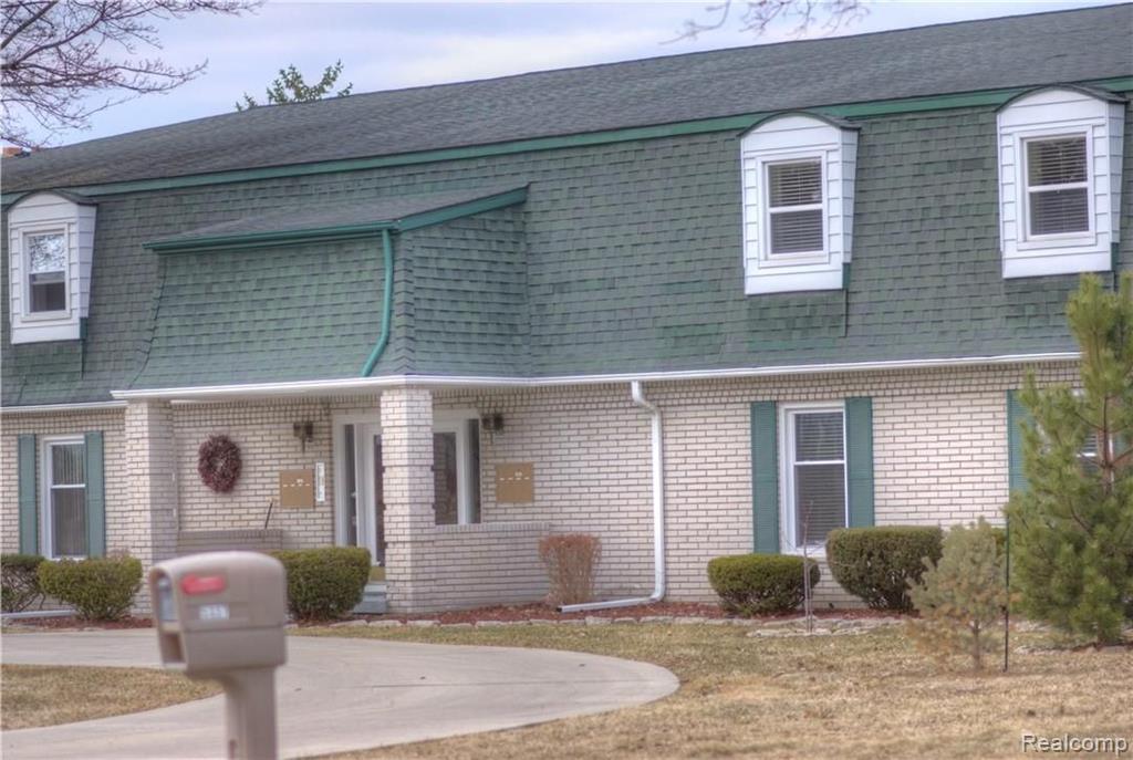 5325 Territorial Road Grand Blanc, MI 48439 - Photo 4 of 12