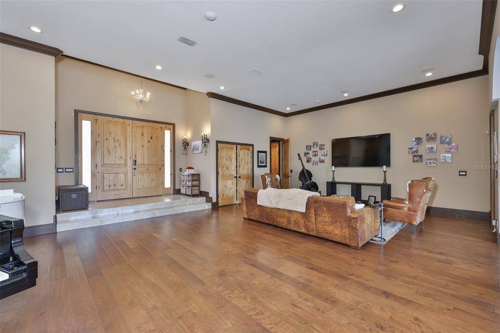 9805 Compass Point Way Tampa, FL 33615 - Photo 13 of 94