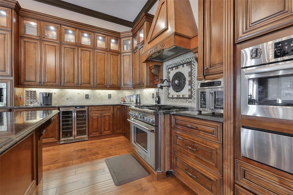 9805 Compass Point Way Tampa, FL 33615 - Photo 24 of 94