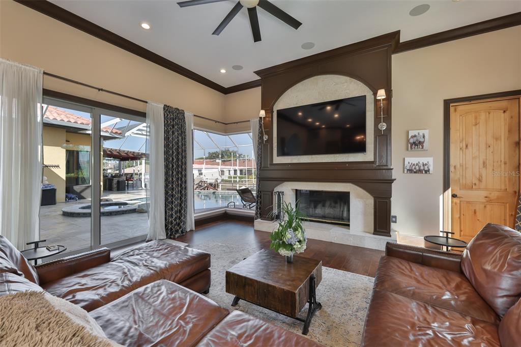 9805 Compass Point Way Tampa, FL 33615 - Photo 28 of 94