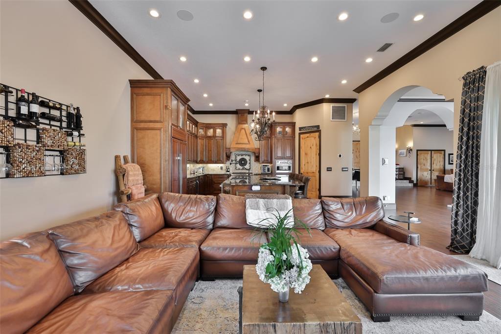 9805 Compass Point Way Tampa, FL 33615 - Photo 32 of 94