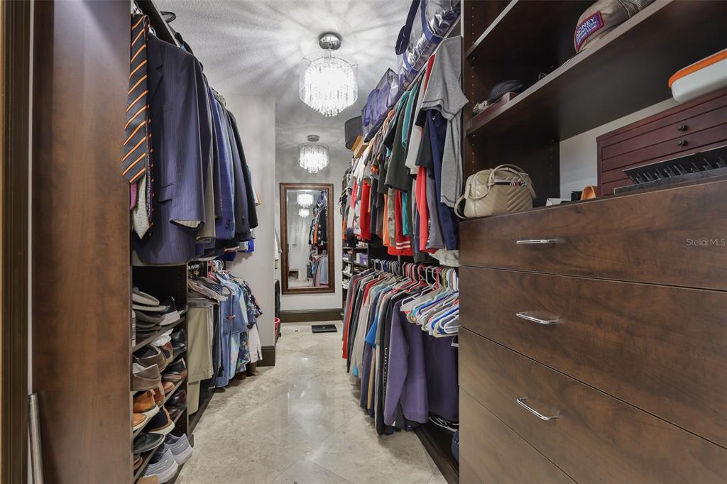 9805 Compass Point Way Tampa, FL 33615 - Photo 38 of 94