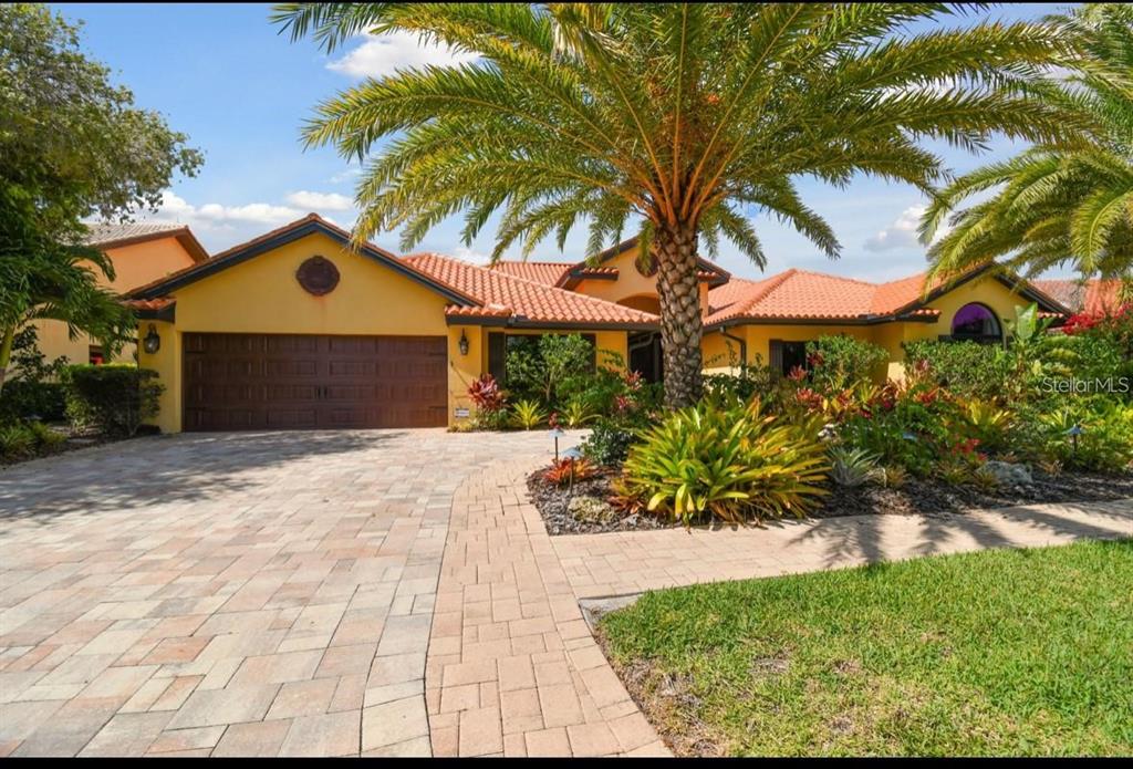 9805 Compass Point Way Tampa, FL 33615 - Photo 4 of 94