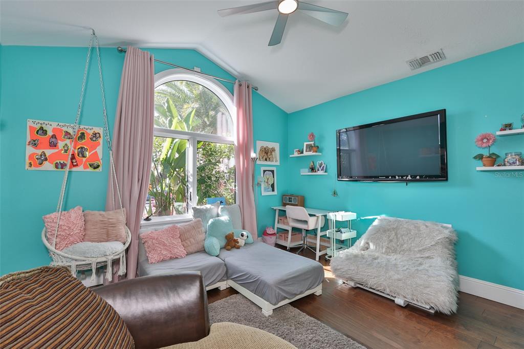 9805 Compass Point Way Tampa, FL 33615 - Photo 54 of 94