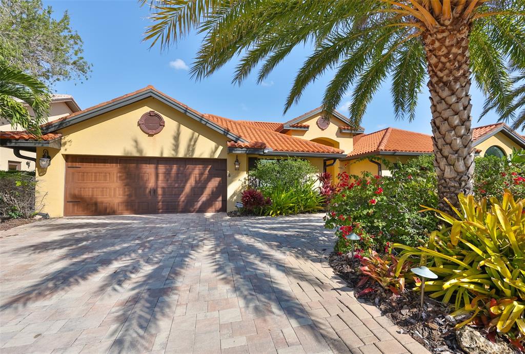 9805 Compass Point Way Tampa, FL 33615 - Photo 7 of 94