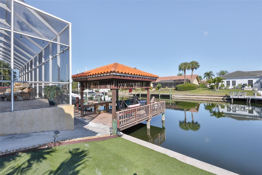 9805 Compass Point Way Tampa, FL 33615 - Photo 73 of 94