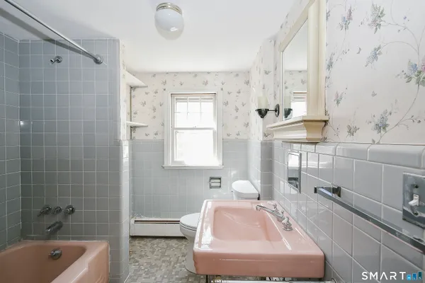 $429,500 | 213 Hart Street, Berlin, CT 06037