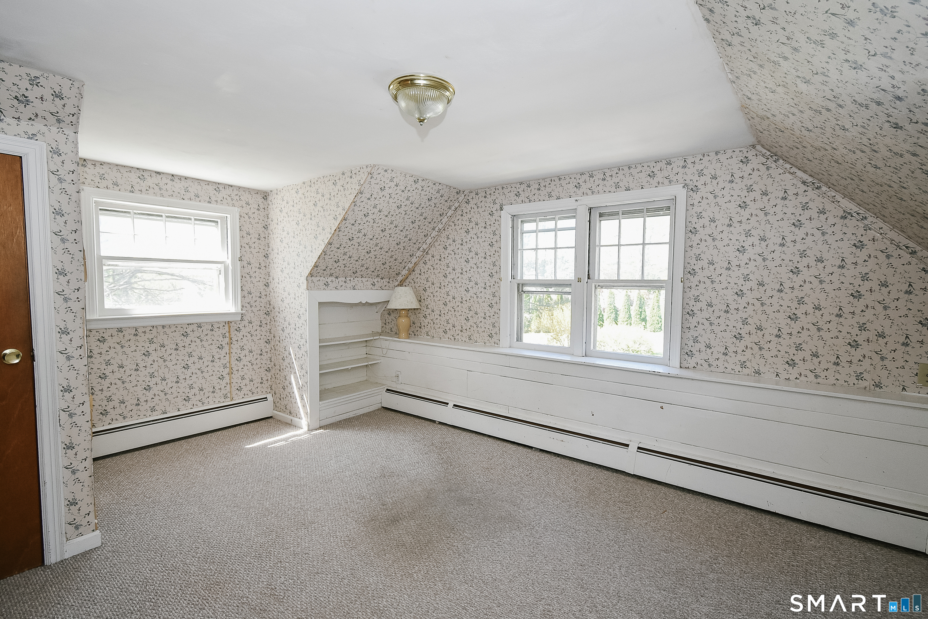 213 Hart Street Berlin, CT 06037 - Photo 25 of 40 an empty room with windows