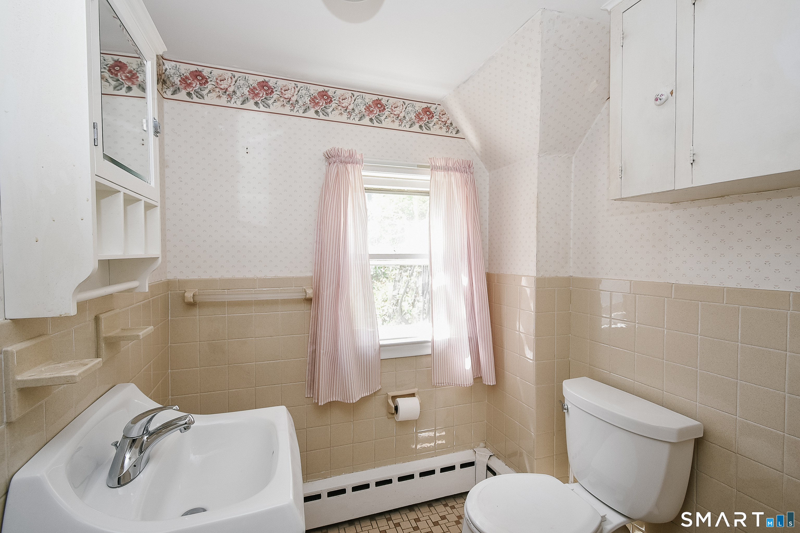 213 Hart Street Berlin, CT 06037 - Photo 35 of 40 a bathroom with a sink toilet and shower